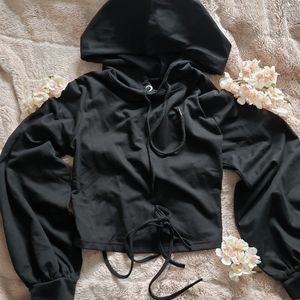 Cropped Lace-up Black Hoodie 🖤